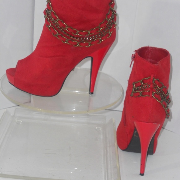 TRENDS RED FAUX SUEDE PEEP TOE ANKLE BOOTS - Picture 2 of 5